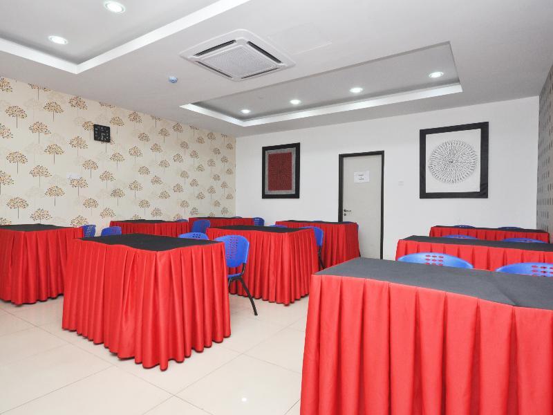 Ada Hotel & Apartment Kuala Terengganu Exteriör bild